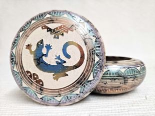 Native American Navajo Made Ceramic Fine Etched Horsehair Jewelry Box with Lizard