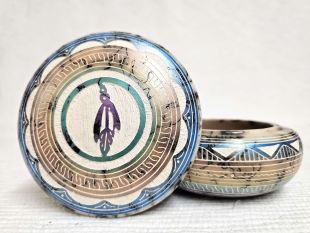 Native American Navajo Made Ceramic Fine Etched Horsehair Jewelry Box with Prayer Feather