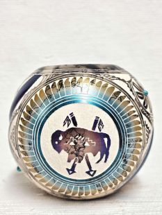 Native American Navajo Made Ceramic Fine Etched Horsehair Twist Pot with Buffalo and Bear