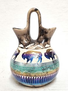 Native American Navajo Fine Etched Horsehair Wedding Vase with Buffalo