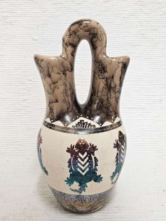Native American Navajo Fine Etched Horsehair Wedding Vase with Horned Toads