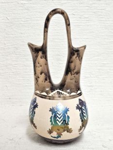 Native American Navajo Fine Etched Horsehair Wedding Vase with Horned Toads
