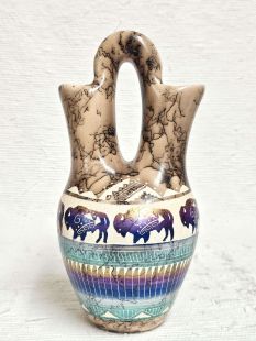 Native American Navajo Fine Etched Horsehair Wedding Vase with Buffalo