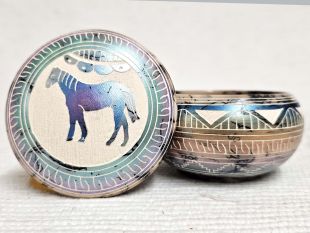 Native American Navajo Made Ceramic Fine Etched Horsehair Jewelry Box with Horse