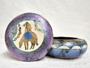 Native American Navajo Made Ceramic Fine Etched Horsehair Jewelry Box with End of the Trail