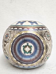 Native American Navajo Fine Etched Horsehair Four Corners Pot