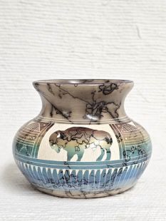 Native American Navajo Made Ceramic Fine Etched Horsehair Pot with Buffalo