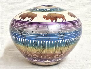 Native American Navajo Made Ceramic Fine Etched Horsehair Seed Pot with Buffalo
