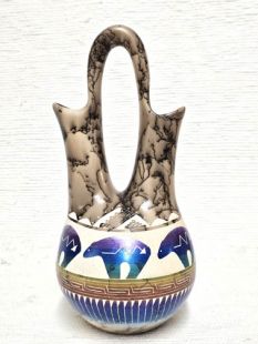 Native American Navajo Fine Etched Horsehair Wedding Vase with Bears