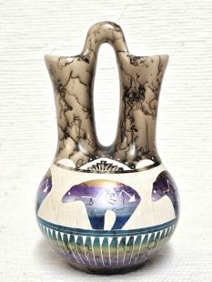 Native American Navajo Fine Etched Horsehair Wedding Vase with Bears