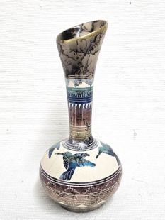 Native American Navajo Fine Etched Horsehair Vase with Hummingbirds