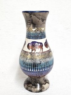 Native American Navajo Made Ceramic Fine Etched Horsehair Vase with Buffalo