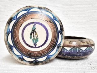 Native American Navajo Made Ceramic Fine Etched Horsehair Jewelry Box with Prayer Feather
