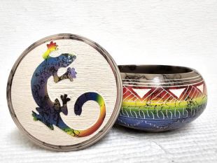 Native American Navajo Made Ceramic Fine Etched Horsehair Jewelry Box with Lizard