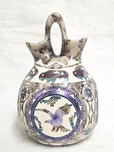 Native American Navajo Fine Etched Horsehair Wedding Vase with Four Corners