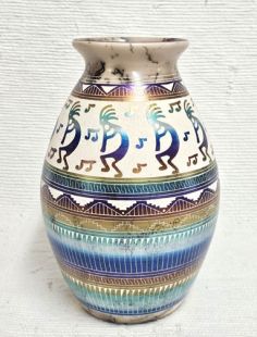 Native American Navajo Made Ceramic Fine Etched Horsehair Vase with Kokopelli