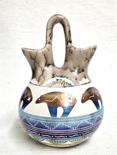 Native American Navajo Fine Etched Horsehair Wedding Vase with Bears