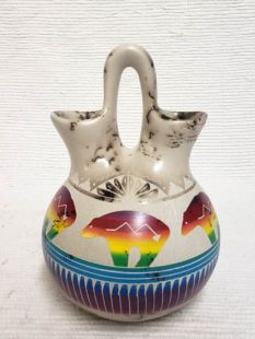 Native American Navajo Fine Etched Horsehair Wedding Vase with Bears