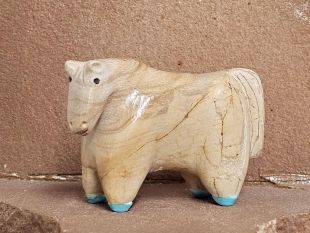 Zuni Carved Horse Fetish