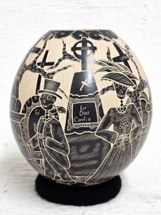 Mata Ortiz Handbuilt and Handetched Day of the Dead Pot