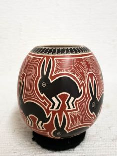 Mata Ortiz Handbuilt and Handetched Pot with Rabbits 