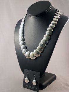Native American Navajo Made Pearls Necklace and Earrings