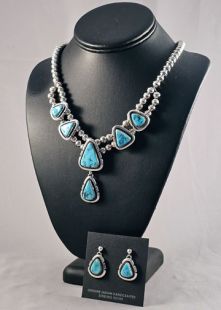 Native American Navajo Made Necklace and Earrings Set with Turquoise