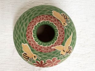 Mata Ortiz Handbuilt and Handpainted Seed Pot with Bees