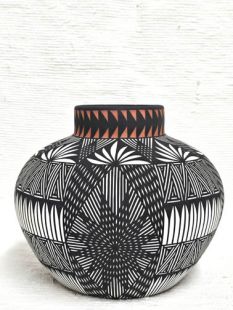 Native American Acoma Handpainted Traditional Pot
