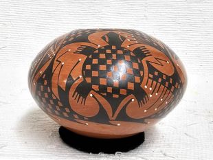 Mata Ortiz Handbuilt and Handpainted Pot with Turtles, Fish and Lizard