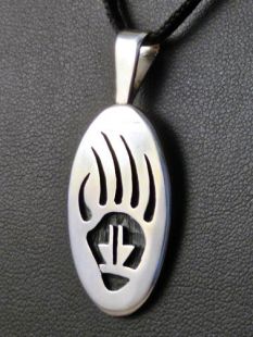Native American Hopi Made Bear Paw Pendant