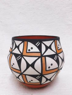 Native American Acoma Handbuilt and Handpainted Traditional Pot