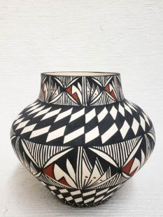 Native American Acoma Handpainted Pot