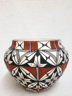 Native American Acoma Handpainted Pot