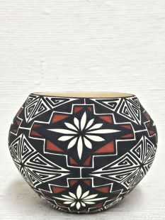 Native American Acoma Handpainted Pot