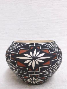 Native American Acoma Handpainted Pot