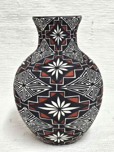 Native American Acoma Handpainted Pot