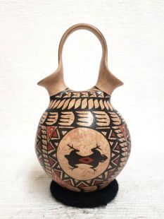 Mata Ortiz Handbuilt and Handpainted Wedding Vase with Horned Toad