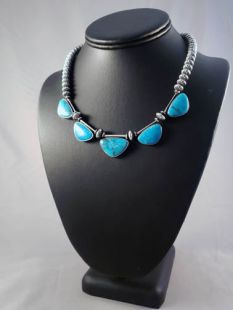Native American Navajo Made Necklace with Turquoise