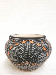 Native American Acoma Handbuilt and Handpainted Traditional Pot 