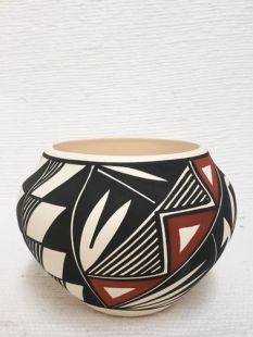Native American Acoma Handpainted Pot