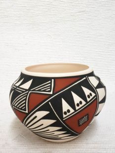 Native American Acoma Handpainted Pot