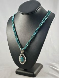  Native American Navajo Made Necklace with Turquoise