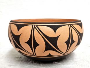 Native American Zuni Handbuilt and Handpainted Bowl