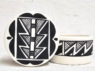 Native American Acoma Made Ceramic Jewelry Box 