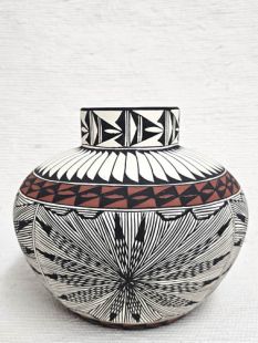 Native American Acoma Handpainted Traditional Pot