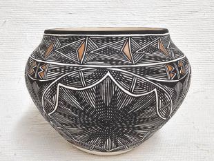 Native American Acoma Handpainted Pot