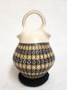 Mata Ortiz Handbuilt and Handpainted Wedding Vase 