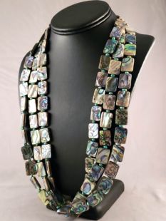 Native American Santo Domingo Made Three-Strand Abalone Necklace