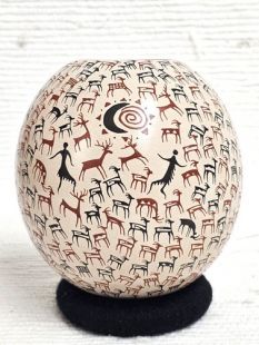 Mata Ortiz Handbuilt and Handpainted Seed Pot with Antelope